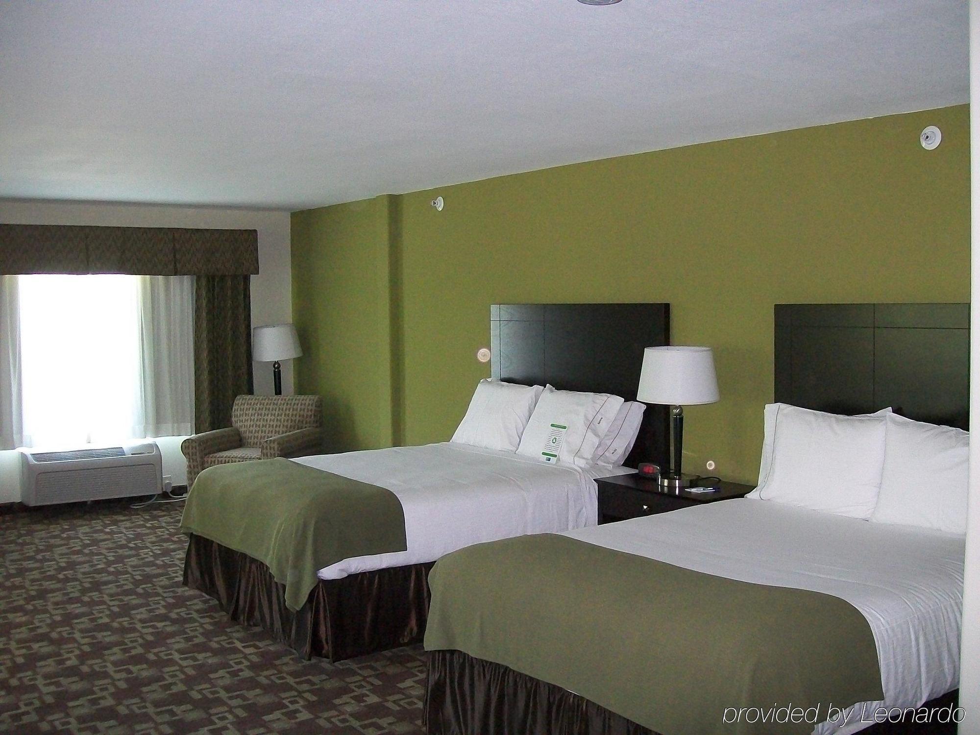 Holiday Inn Express Hotel & Suites Kansas City Sports Complex, An Ihg Hotel Szoba fotó